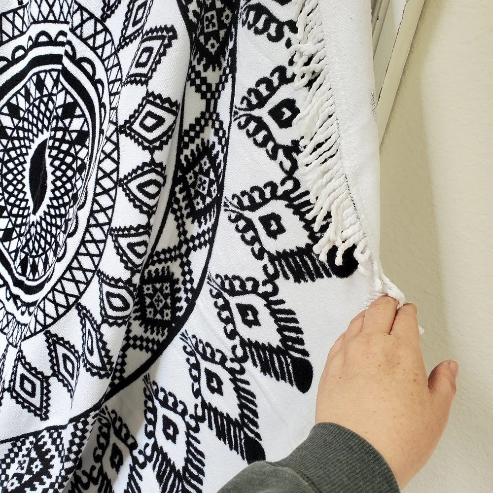 NEW Round Beach Towel Geometric Black and White Circle Towels Mandala